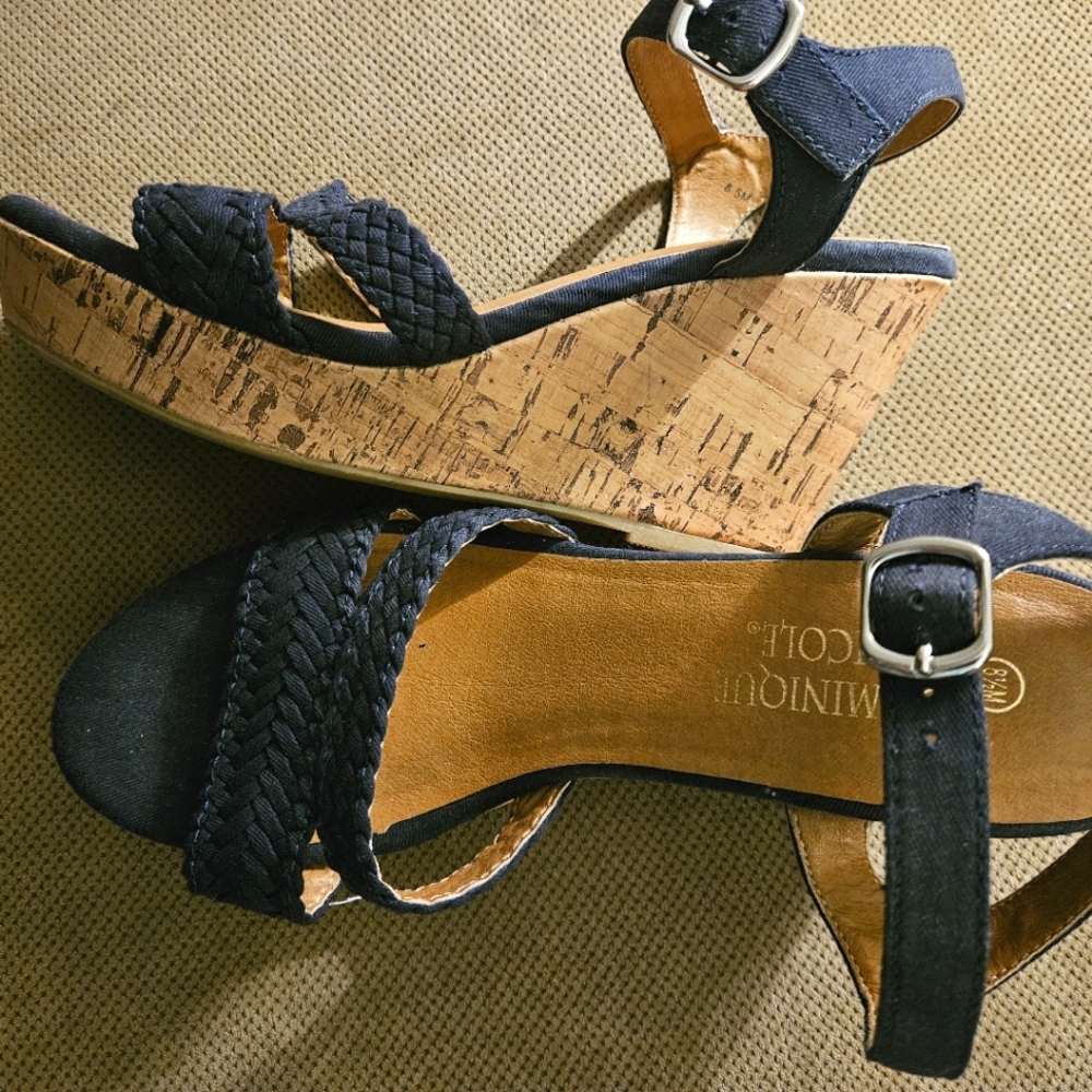 Wedge sandals